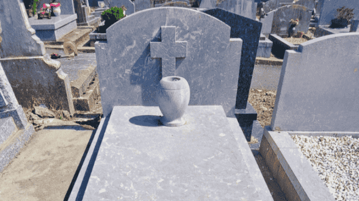 sépulture entretenue par la marbrerie Baulon à Tyrosse