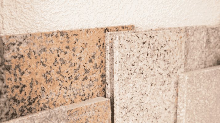 la marbrerie utilise différents types de granit